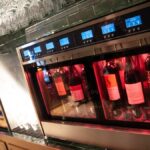 Apre a Palermo un’enoteca con distributori di vino automatici: cosa sono i wine dispenser e come funzionano