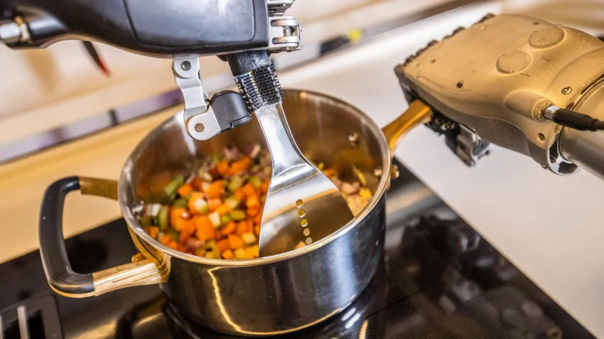 Moley Robotics robot in cucina